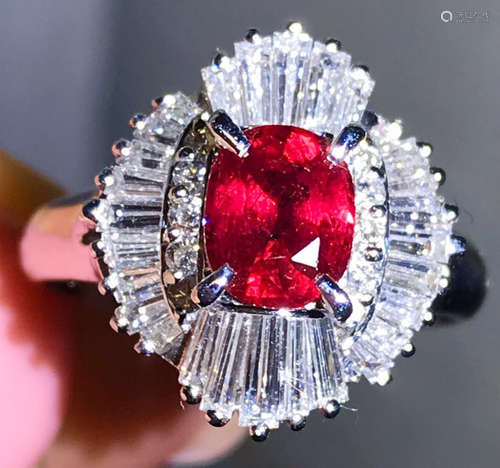 A PLATINUM WITH RUBY DIAMOND RING