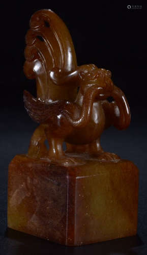 A HETIAN JADE CARVED PHOENIX SHAPE SEAL