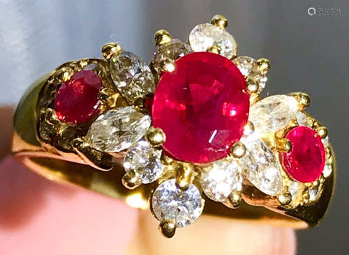 A 18K RUBY DIAMOND RING