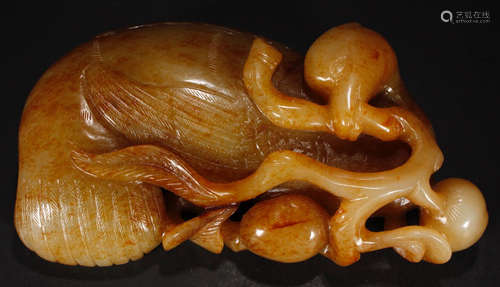 A HETIAN JADE CARVED CRANE PATTERN PENDANT