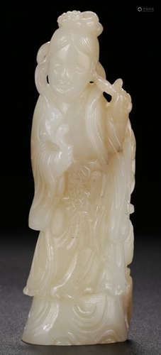 A HETIAN JADE CARVED FIGURE SHAPED PENDANT