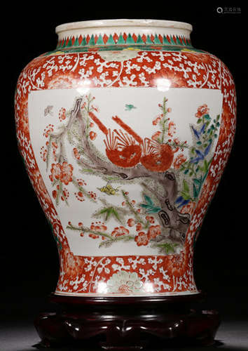 A FIVE COLOR GLAZE JAR WITH PATTERN