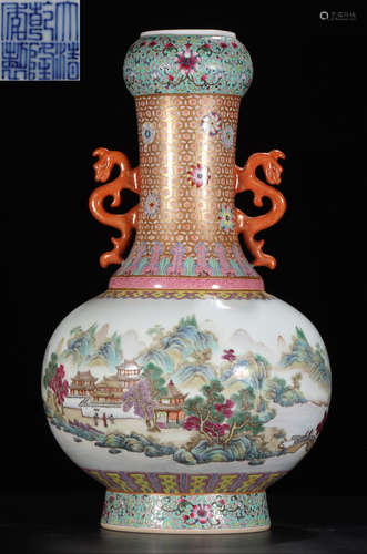 A FAMILLE ROSE GLAZE LANDSCAPE PATTERN VASE