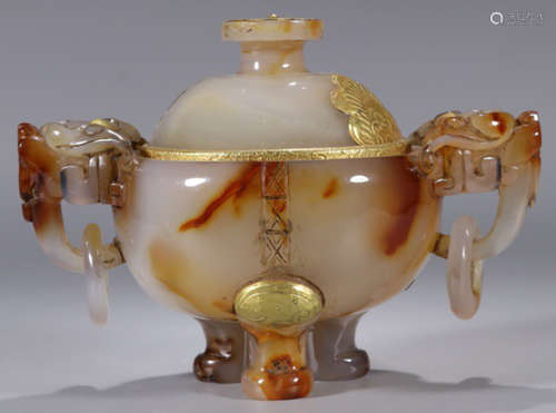 AN AGATE WRAPPED GOLD TRIPOD CENSER