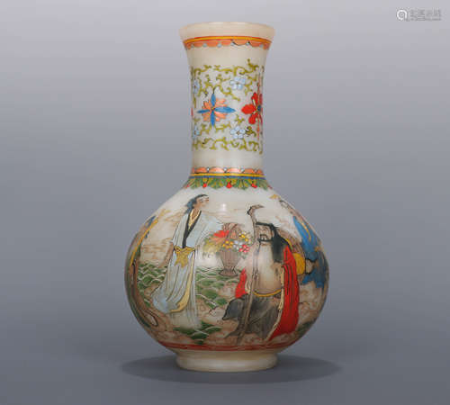 A Qing Dynasty Porcelain Vase