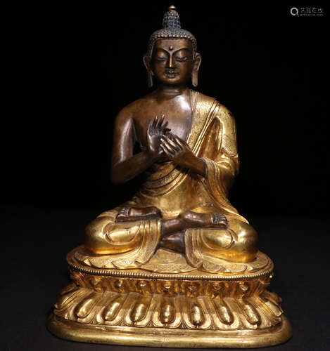 A Qing Dynasty Gilding Bronze 
Sakyamuni Statue