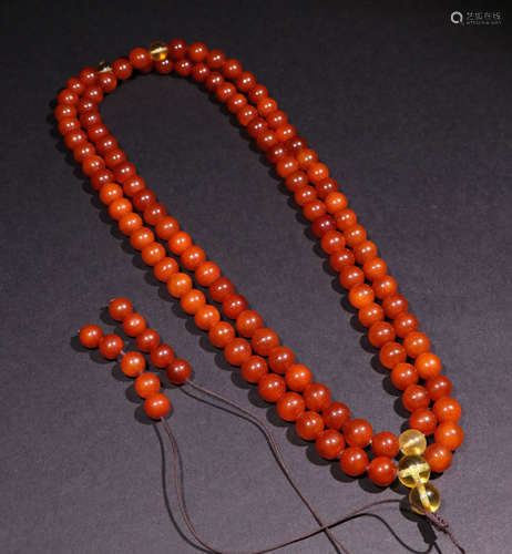 A Qing Dynasty 
Beeswax 108 beads Buddha Beads String