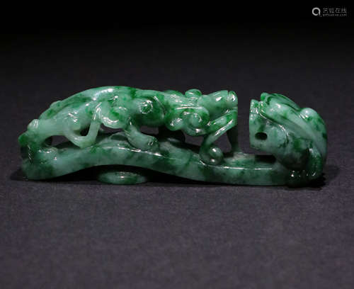 A Qing Dynasty jadeite Dragon Patten Hook