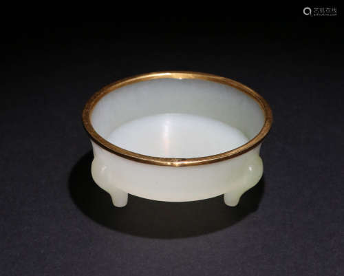 A Qing Dynasty Carved Hetian Jade Pendant brush washer plated with gold