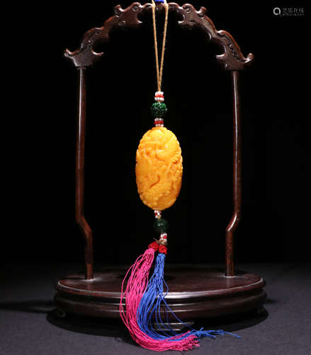 A Qing dynasty old Beewas Pendant