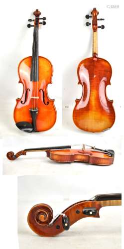 RODERICH PAESOLD; a modern German full size viola with two-piece back, length 40.8cm, with