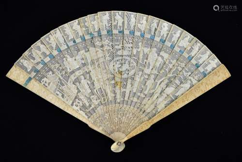 A late 19th century Chinese Export carved ivory brisé fan, the outer sticks featuring dragons