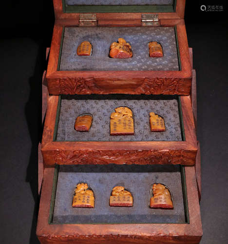 A Qing dynasty Tianhuang Stone Seal Set