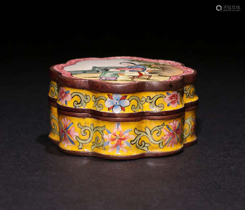 A Qing dynasty Bronze 
Enamel figure Box