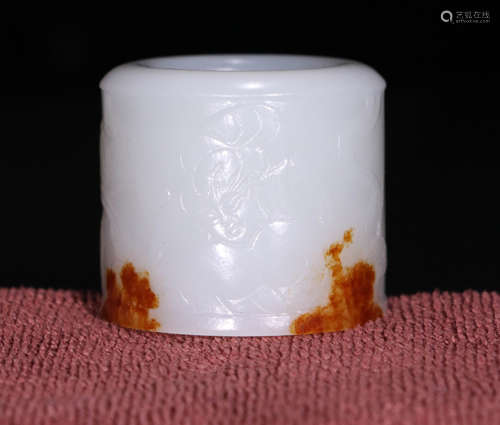 A Qing Dynasty Carved Hetian Jade Thumb Ring