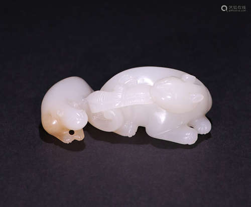 A Qing dynasty Carved Hetian Jade Ornament, Horse