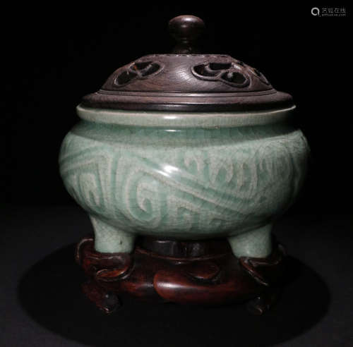 A Qing Dynasty Incense Burner