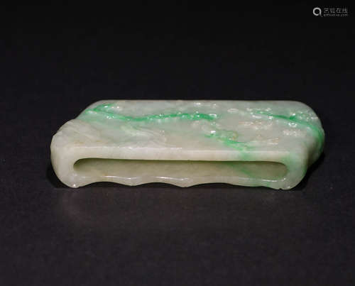 A Qing Dynasty jadeite plum flower
Bamboo Patten Pendant