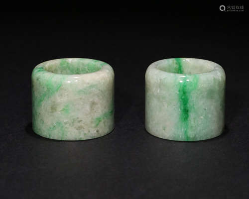 A Pair of Qing Dynasty jadeite Thumb Ring