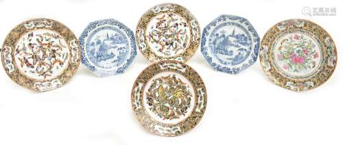 A pair of late 18th century Chinese Export porcelain octagonal plates painted in underglaze blue