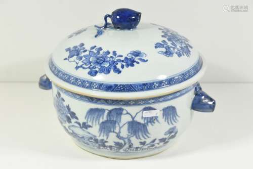 Soupière en porcelaine de Chine 18ème (Ht.22cm)