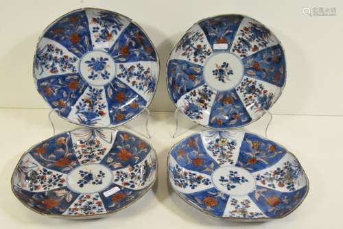 Série de 4 compotiers en porcelaine de Chine 18ème à décor Imari (diam.22cm, égrenures)