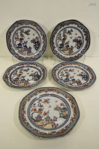 Série de 5 assiettes en porcelaine de Chine 18ème (accidents)