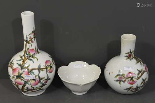 paire de vases chinois et bol