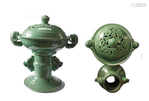 Qing dynasty jun glaze incense furnace清代钧釉香薰炉