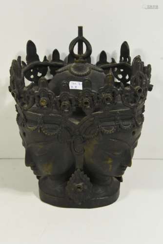 Bronze asiatique à 4 têtes (Ht 24cm)