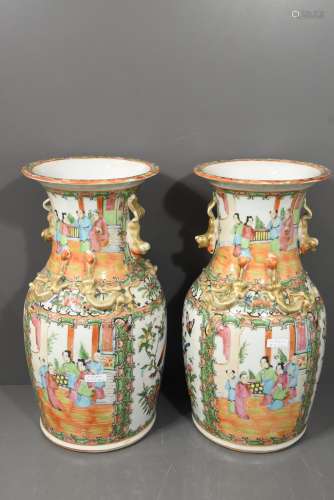 Paire de vases en porcelaine de Canton (H:35cm)