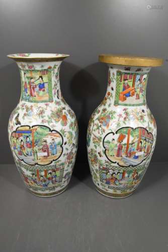 Paire de vases en porcelaine de Canton ( un cassé et l'autre monté en lampe, Ht.43cm)