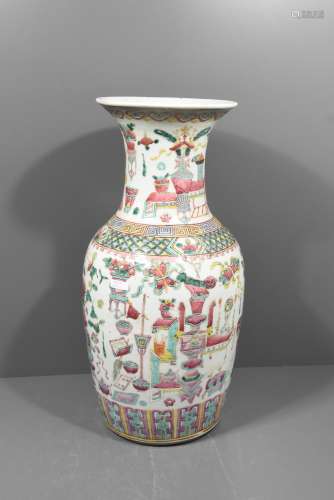 Vase en porcelaine de Chine (Ht 44cm)