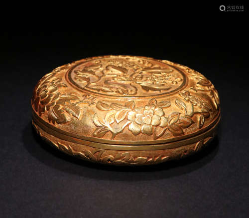 A Qing dynasty Gliding Bronze box with lid