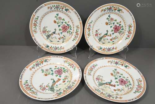 Série de 4 assiettes en porcelaine de Chine à décor d'oiseaux