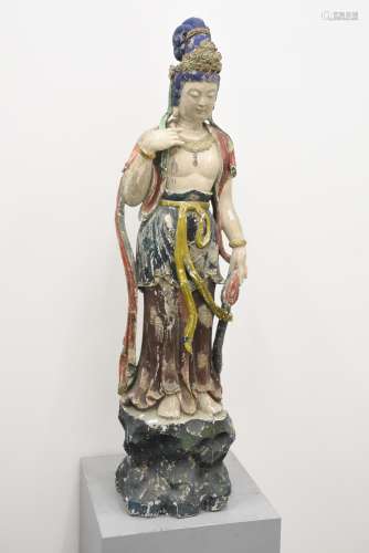 Statue asiatique en bois peint (Ht.125cm)