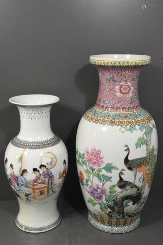 Lot de 2 vases en porcelaine de Chine 20ème (Ht 35 et 46cm)