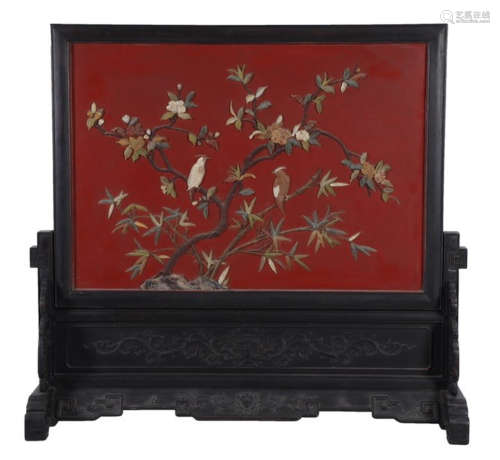 A LACQUER SCREEN EMBEDDED WITH GEM