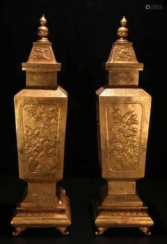 PAIR OF GILT BRONZE VASE CARVED WITH FLOWER PATTERN