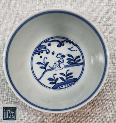 A BLUE&WHITE GLAZE BOWL WITH FIGURE PATTERN