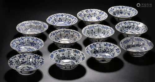 SET OF BLUE&WHITE GLAZE BOWL PAINTED WITH FLOWER