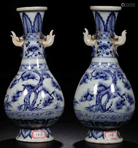 PAIR OF BLUE&WHITE GLAZE FLOWER PATTERN VASES