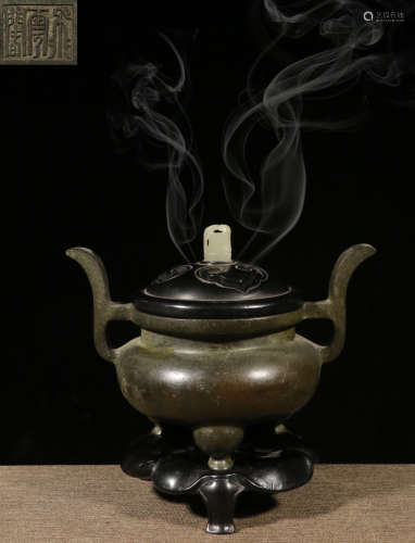 A COPPER CAST CENSER WITH JADE