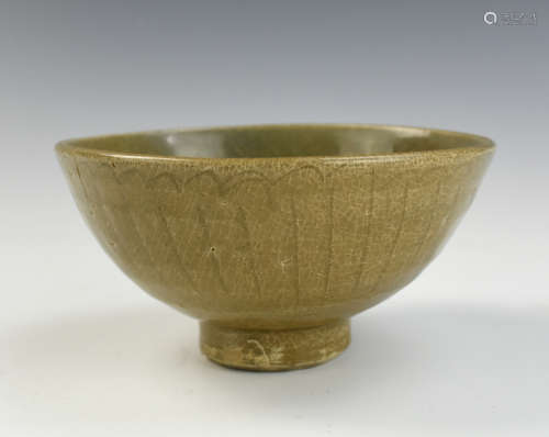 Chinese Longquan Ware Celadon Bowl, Yuan Dynasty