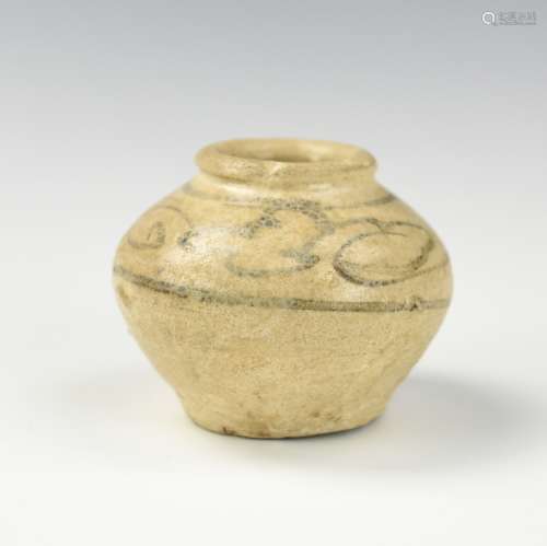 Small Chinese B & W Waterpot, 17th C.