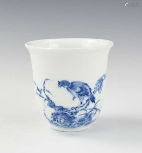 Chinese Blue & White Cup w/ Bird