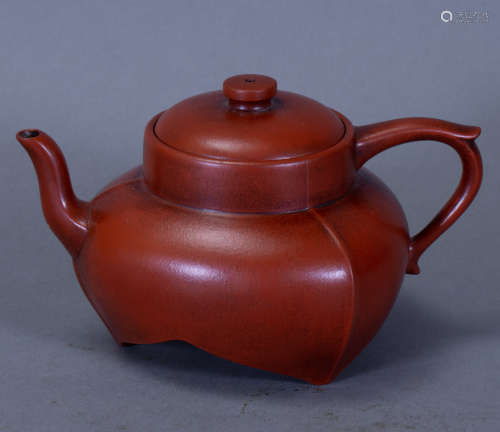 ancient Chinese clay teapot with mark中國古代紫砂壺