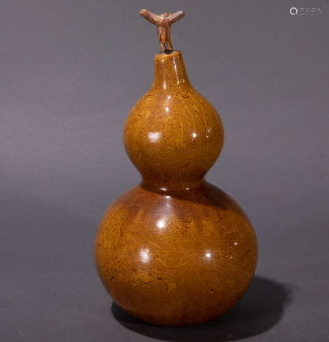 ancient Chinese yellow glazed gourd bottle中國古代黃釉葫蘆瓶