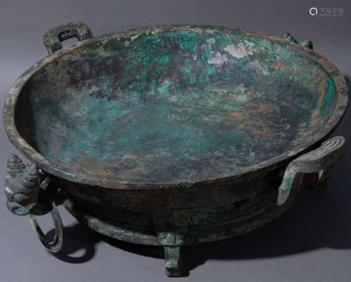 ancient Chinese bronze basin with inscription中國古代青銅銘文大盆