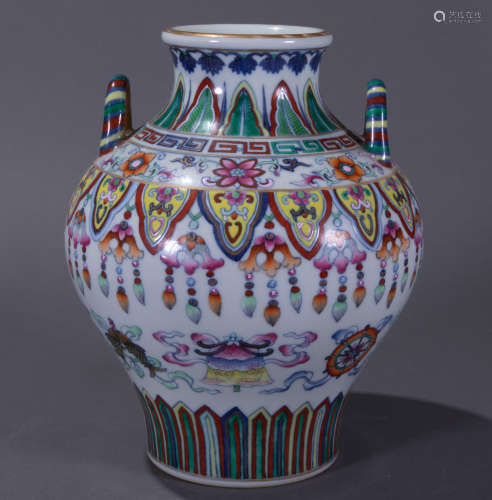 Ancient Chinese wucai porcelain binaural pot中國古代五彩雙耳大罐